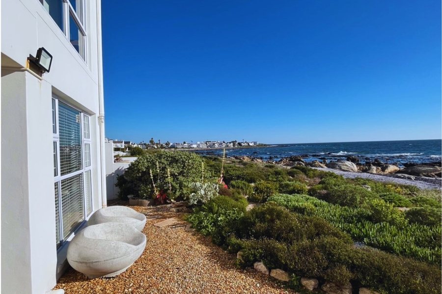 5 Bedroom Property for Sale in Shelley Point Western Cape
